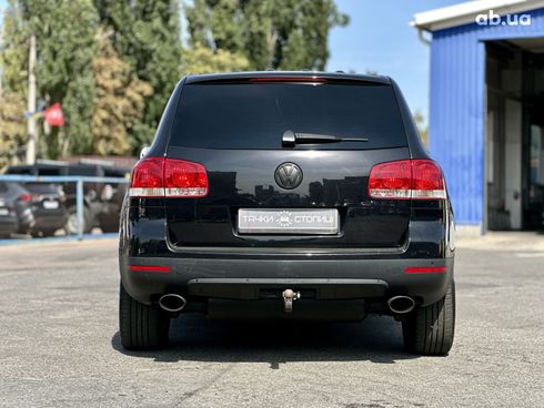 Volkswagen Touareg 2004 черный - фото 5