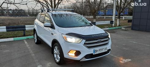 Ford Escape 2017 белый - фото 6