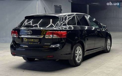 Toyota Avensis Verso 2013 - фото 6