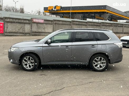 Mitsubishi Outlander PHEV 2013 серый - фото 14