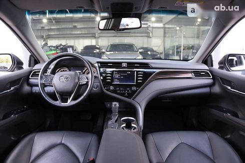 Toyota Camry 2020 - фото 16