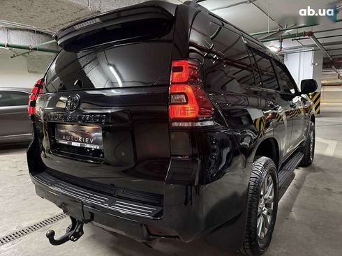 Toyota Land Cruiser Prado 2020 - фото 11