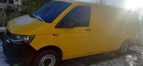 Volkswagen Transporter 2016 желтый - фото 3