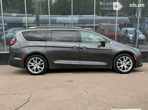 Chrysler Pacifica 2017 - фото 4