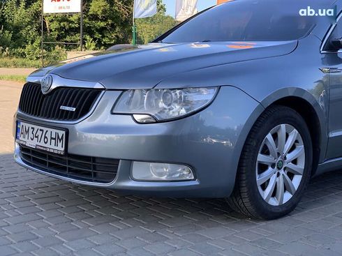 Skoda Superb 2011 - фото 9