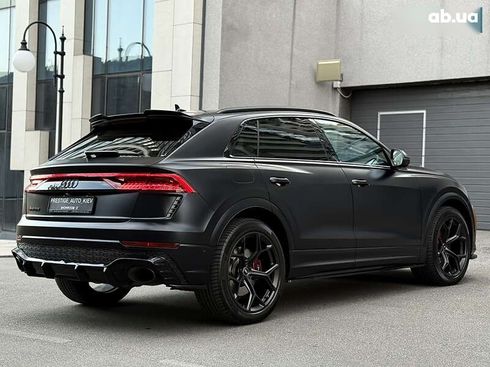 Audi RS Q8 2020 - фото 27