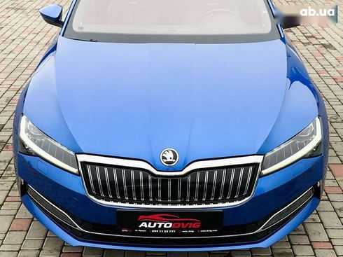 Skoda Superb 2020 - фото 11