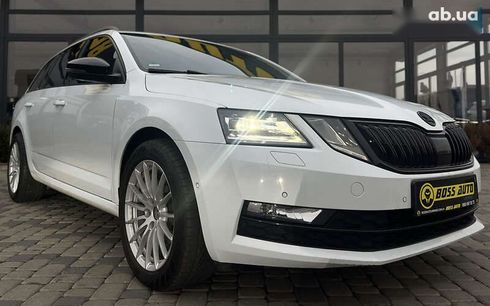 Skoda Octavia 2017 - фото 10