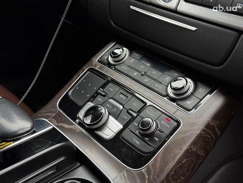 Audi A8 2016 серый - фото 94