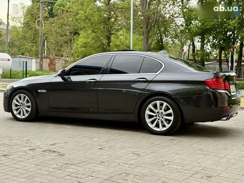 BMW 5 серия 2015 - фото 19