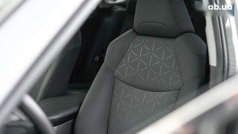 Toyota RAV4 2021 - фото 14
