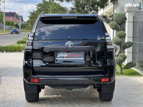 Toyota Land Cruiser Prado 2023 - фото 13