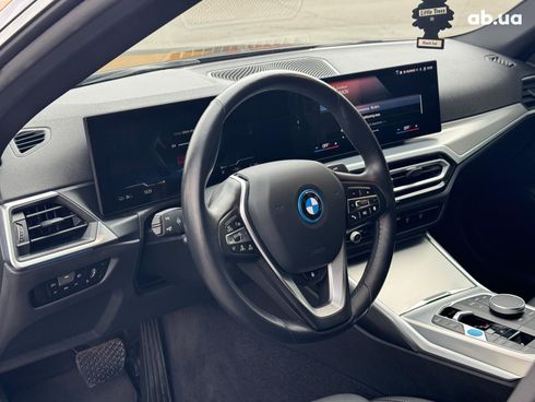 BMW i4 2023 синий - фото 20