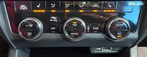 Skoda Octavia 2018 - фото 25