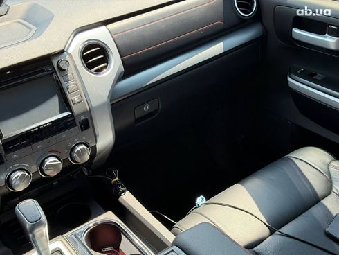 Toyota Tundra 2019 черный - фото 36