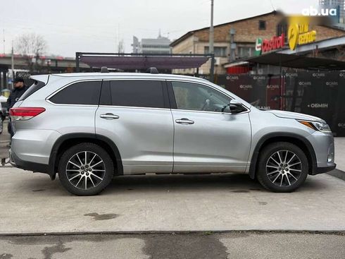 Toyota Highlander 2017 - фото 8