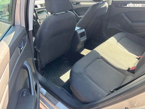 Volkswagen passat b7 2012 серый - фото 14