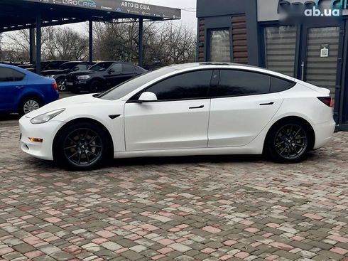 Tesla Model 3 2021 - фото 6
