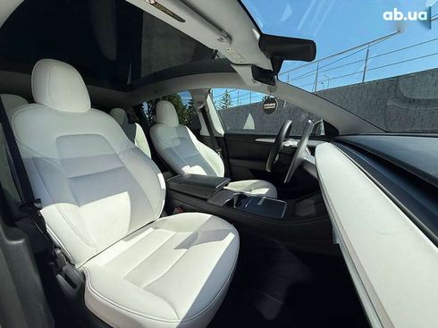 Tesla Model Y 2023 - фото 17