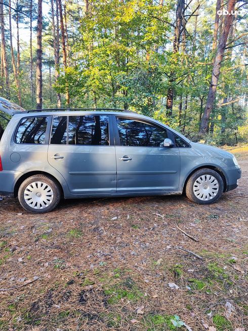 Volkswagen Touran 2004 серый - фото 20