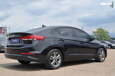 Hyundai Elantra 2017 - фото 7