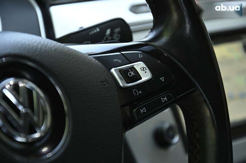Volkswagen Passat 2017 - фото 27