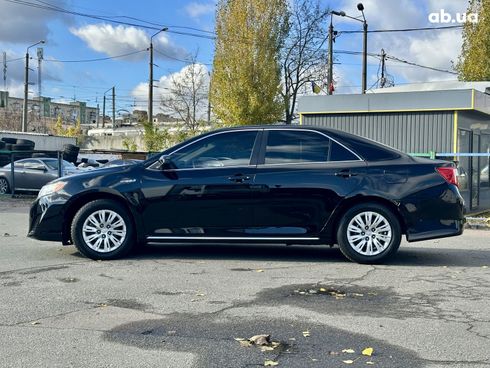 Toyota Camry 2013 черный - фото 6