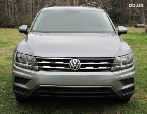 Volkswagen Tiguan 2021 серебристый - фото 2