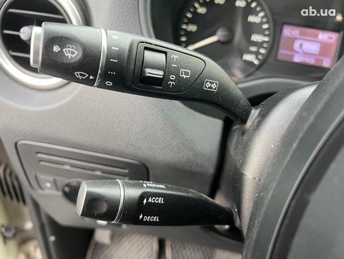 Mercedes-Benz V-Класс 2015 бежевый - фото 23