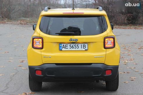 Jeep Renegade 2016 - фото 9