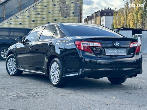 Toyota Camry 2013 черный - фото 5