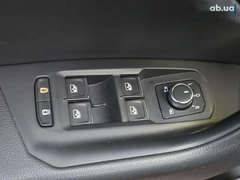 Volkswagen Touareg 2021 - фото 16