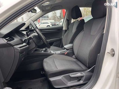 Skoda Octavia 2021 - фото 12