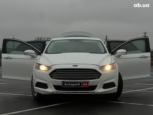 Ford Fusion 2015 белый - фото 30