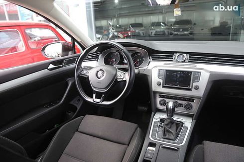 Volkswagen Passat 2016 - фото 11