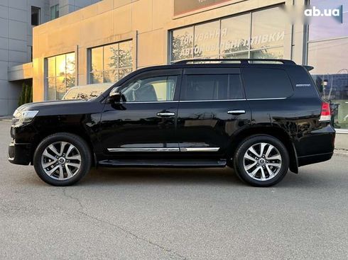 Toyota Land Cruiser 2017 - фото 4