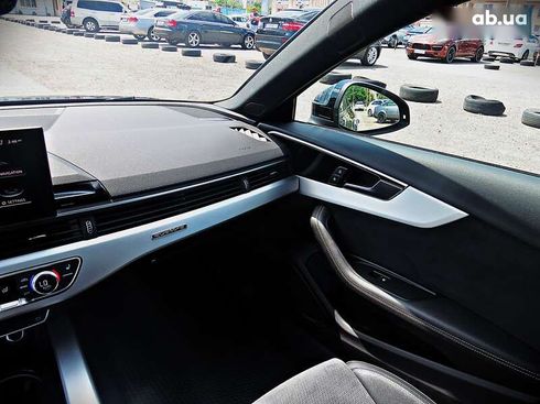Audi A4 2021 - фото 19
