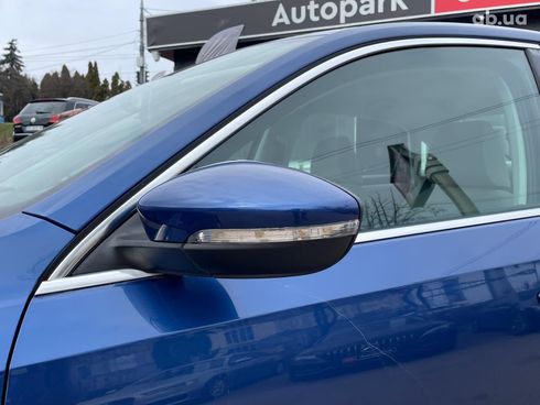 Volkswagen Passat 2017 синий - фото 8