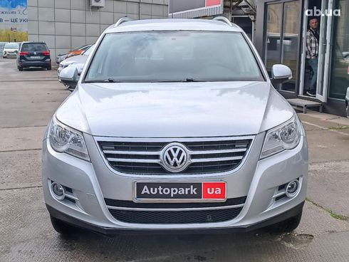 Volkswagen Tiguan 2011 серый - фото 2