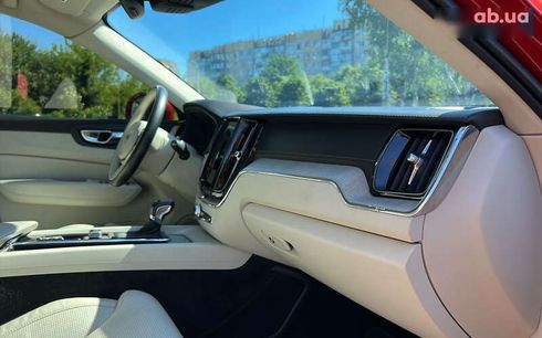 Volvo XC60 2020 - фото 10