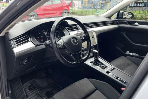 Volkswagen Passat 2017 - фото 15