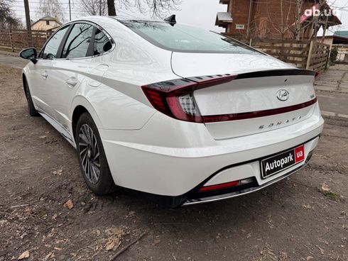 Hyundai Sonata 2020 белый - фото 12