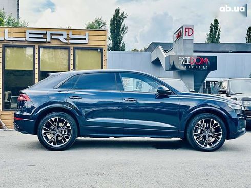 Audi Q8 2023 - фото 3