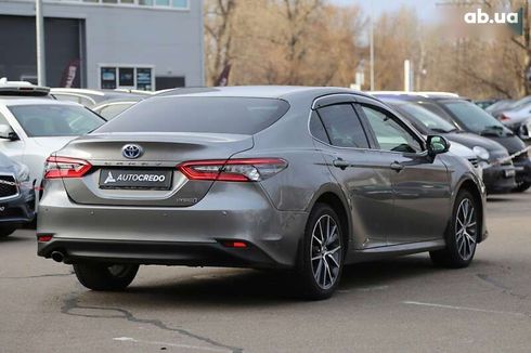 Toyota Camry 2022 - фото 7