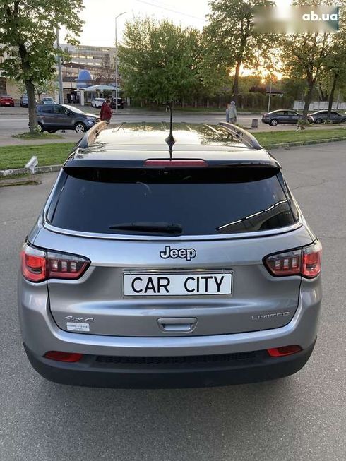Jeep Compass 2018 - фото 11