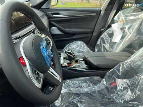 BMW M5 2023 - фото 14