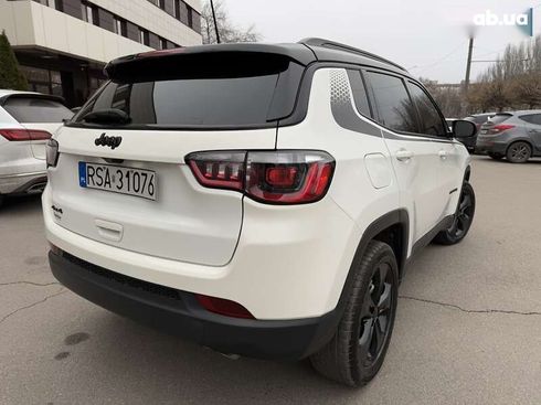 Jeep Compass 2021 - фото 9