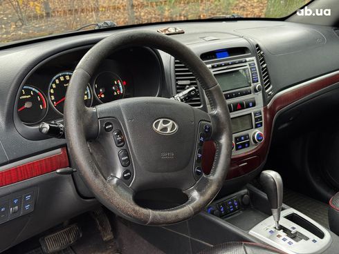Hyundai Santa Fe 2009 красный - фото 32