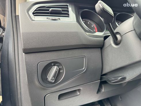 Volkswagen Tiguan 2019 серый - фото 24