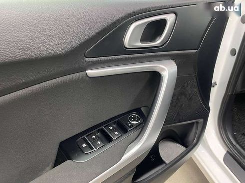 Kia Cee'd 2022 - фото 16